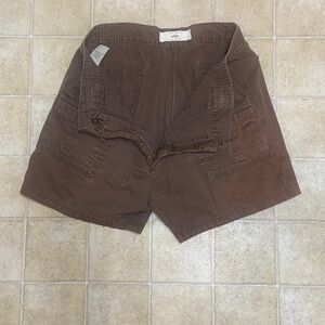 Natural Issue Men's Cargo Shorts in Brown with Multi-Pocket Utility Design